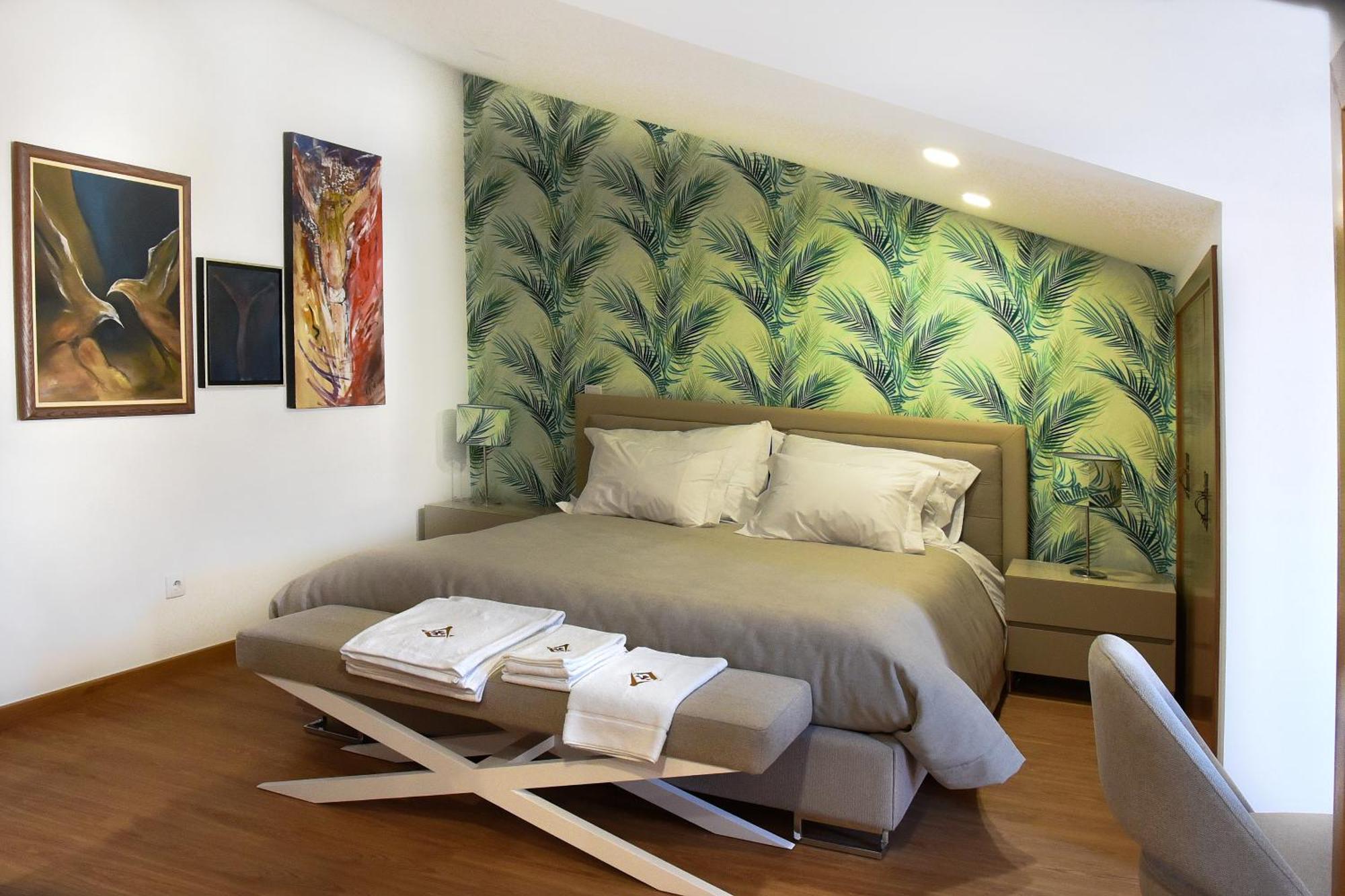 Family House Cup Hotel Tomar Room photo